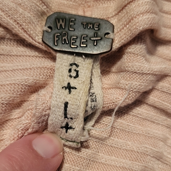 FREE PEOPLE Lovers Split Back Pullover Ribbed Tunic - Picture 8 of 10